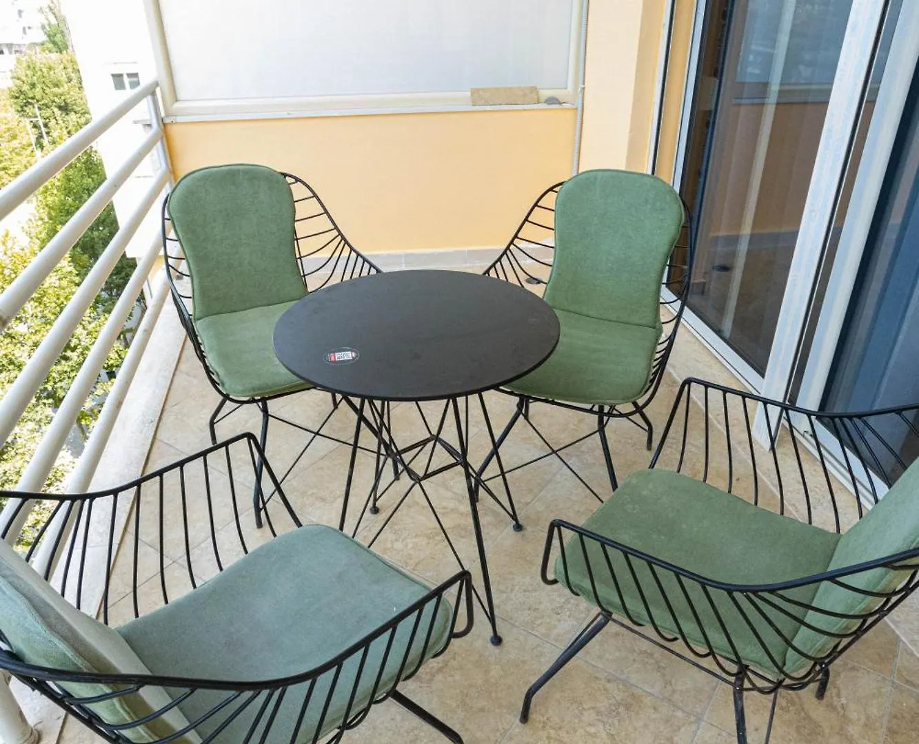 Emigres Apartments Vlorë 0*,  Albanien