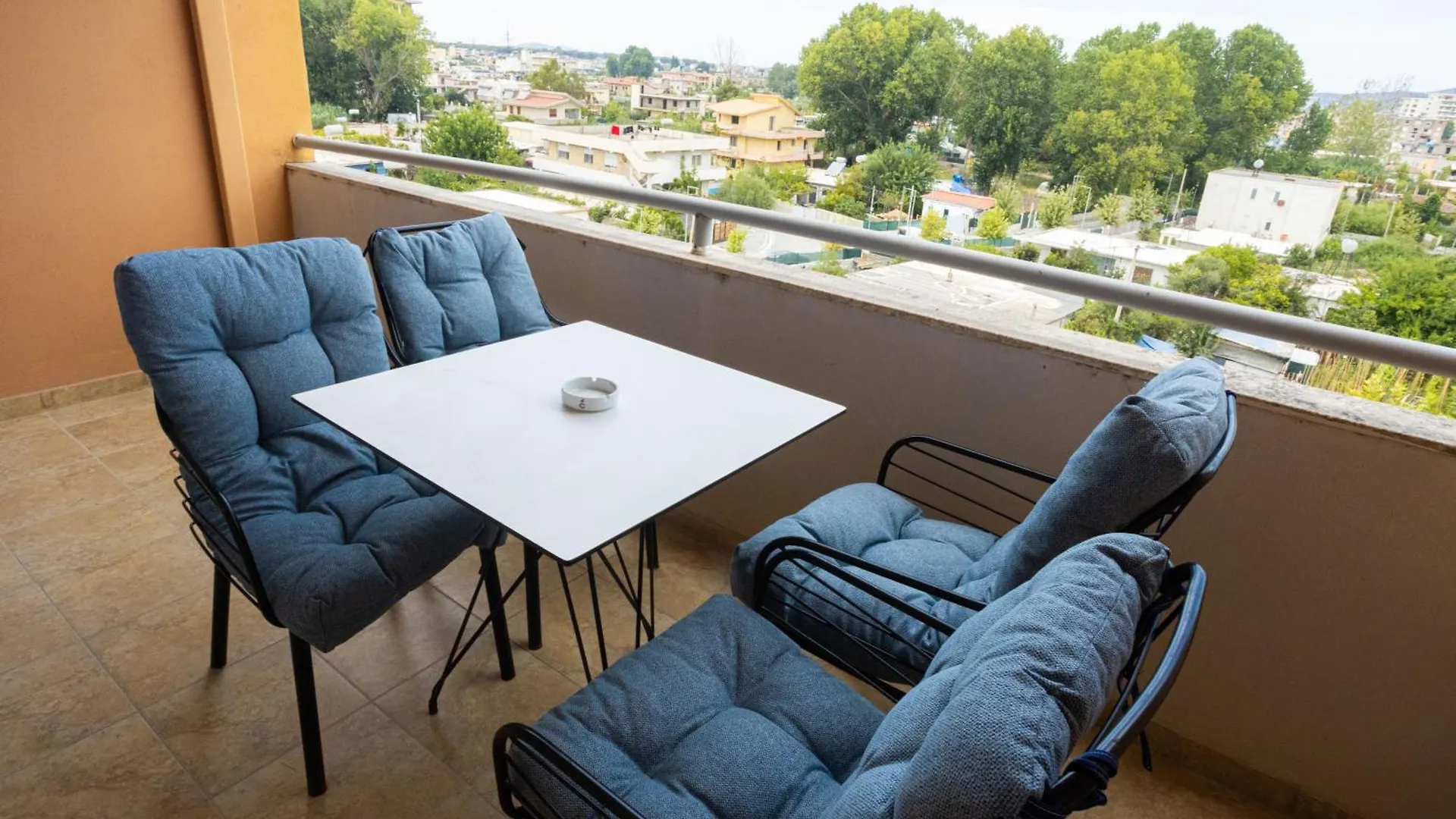 Emigres Apartments Vlorë